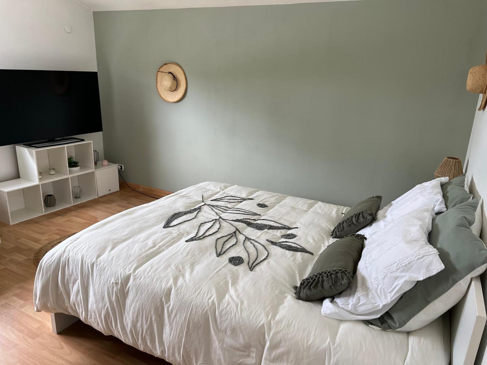 Villa Etang Sale Les Bains Avec Piscine Privee エクステリア 写真